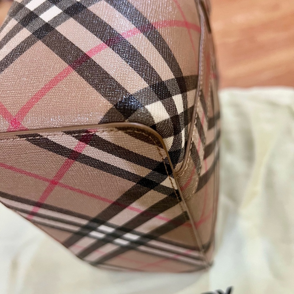 Burberry Daphne Vintage Check Tote Bag - Picture 10 of 11